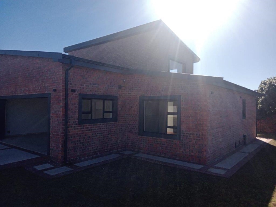 4 Bedroom Property for Sale in Aston Bay Eastern Cape